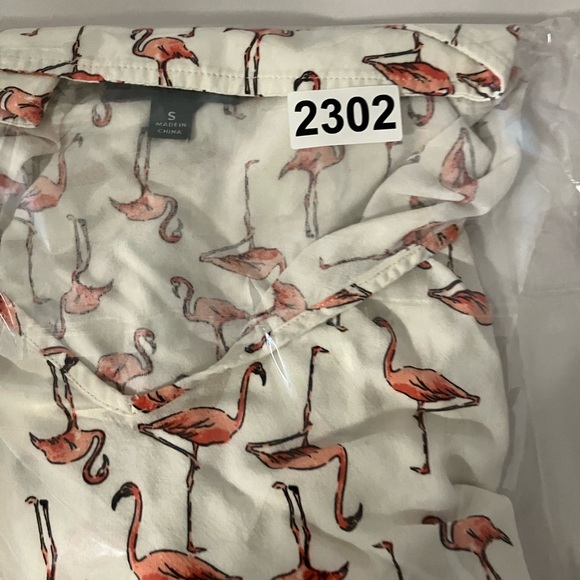 ModCloth Blouse Sz S Flamingos Short Sleeve FLAW One Very Small Stain C Pic - Picture 8 of 8